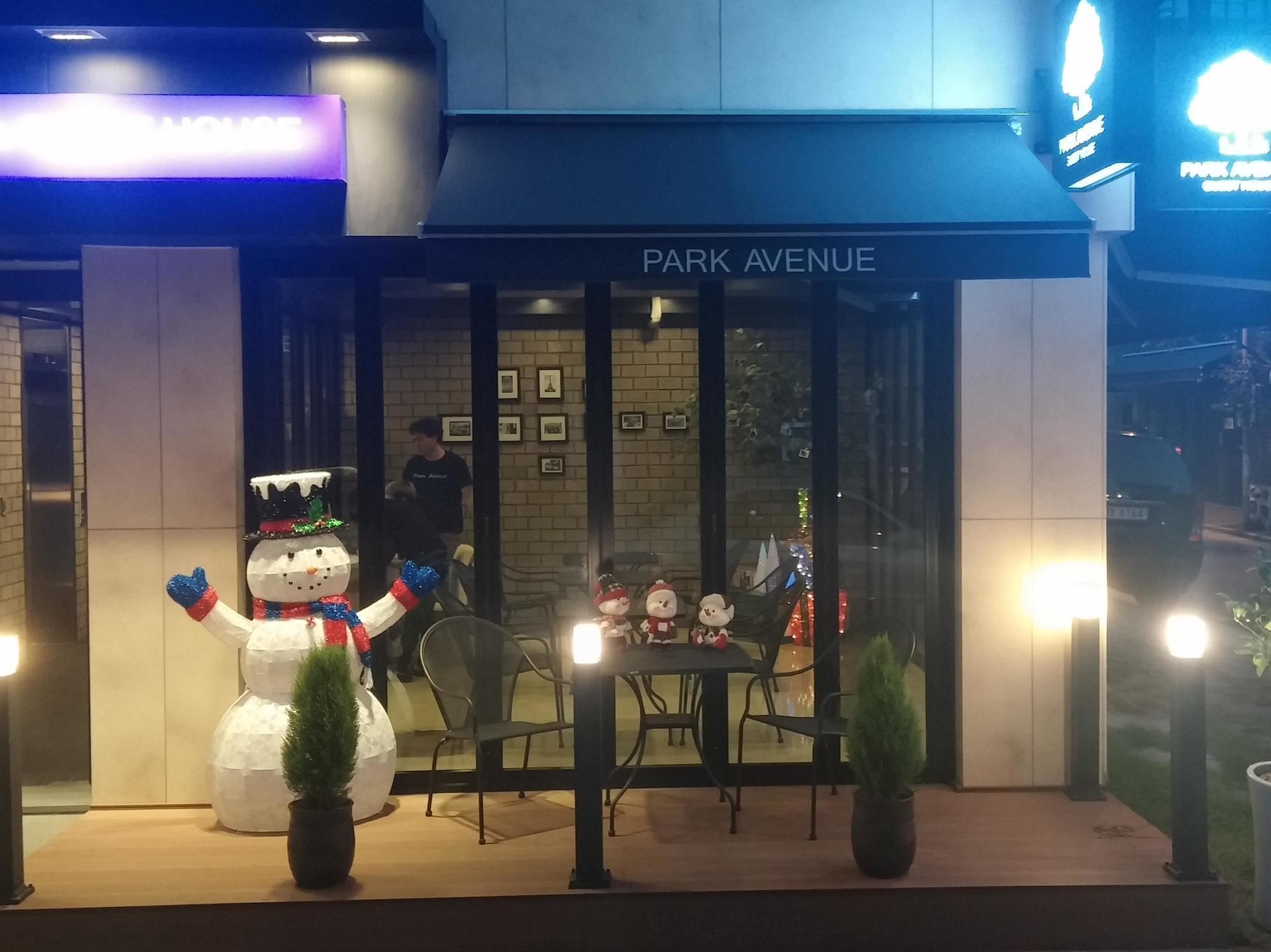 Park Avenue Hostel Szöul Kültér fotó